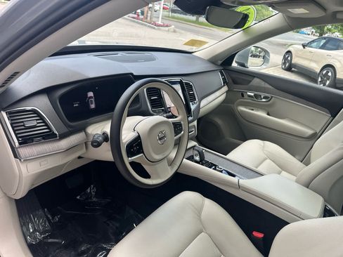 Used 2024 Volvo XC90 B6 Plus AWD/4WD image 11