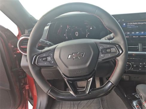 Used 2024 Chevrolet Trax RS image 12
