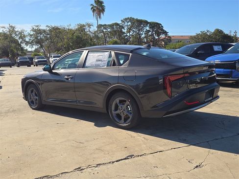 New 2025 Kia K4 LXS image 6
