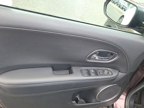 Used 2019 Honda HR-V EX-L image 3