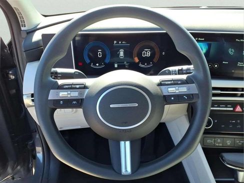 New 2026 Hyundai Tucson SEL FWD image 11