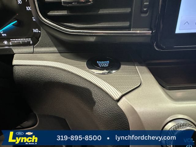 Used 2024 Ford Explorer XLT w/ Equipment Group 202A AWD/4WD image 17