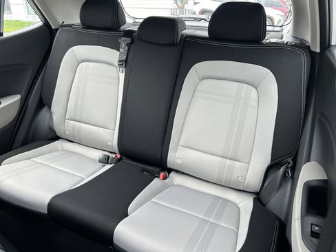 New 2025 Hyundai Venue SEL image 16