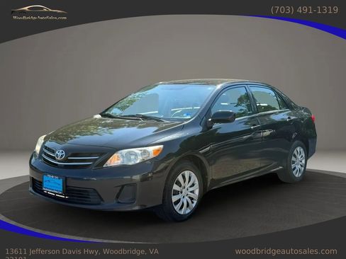 Used 2013 Toyota Corolla LE FWD image 8