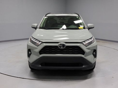 Used 2022 Toyota RAV4 XLE Premium AWD/4WD image 5