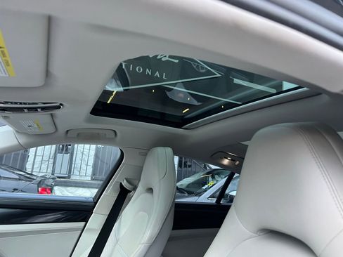 Used 2019 Porsche Panamera 4S image 24