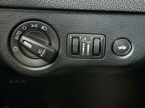 Used 2018 Dodge Charger GT w/ Beats Audio Group AWD/4WD image 17