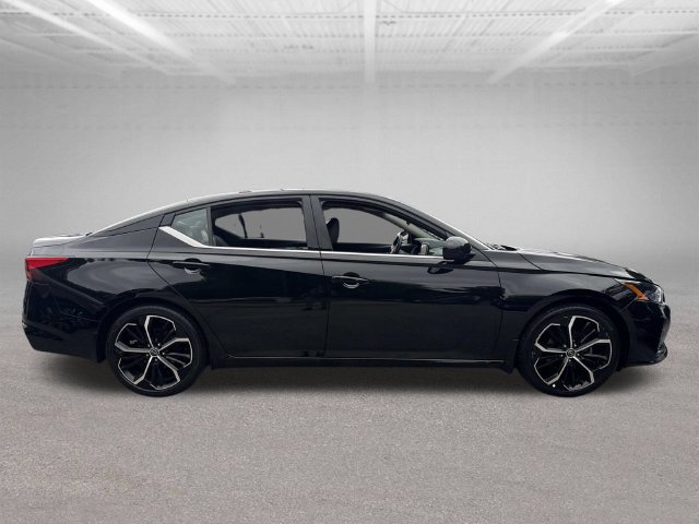 Used 2024 Nissan Altima 2.5 SR FWD image 5