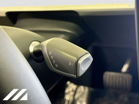 Used 2023 Tesla Model Y Long Range image 18