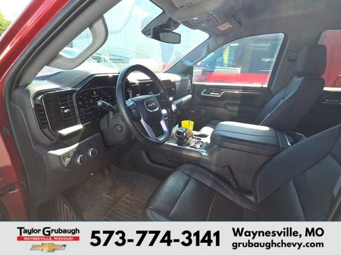 Used 2023 GMC Sierra 1500 SLT w/ SLT Premium Plus Package AWD/4WD image 9