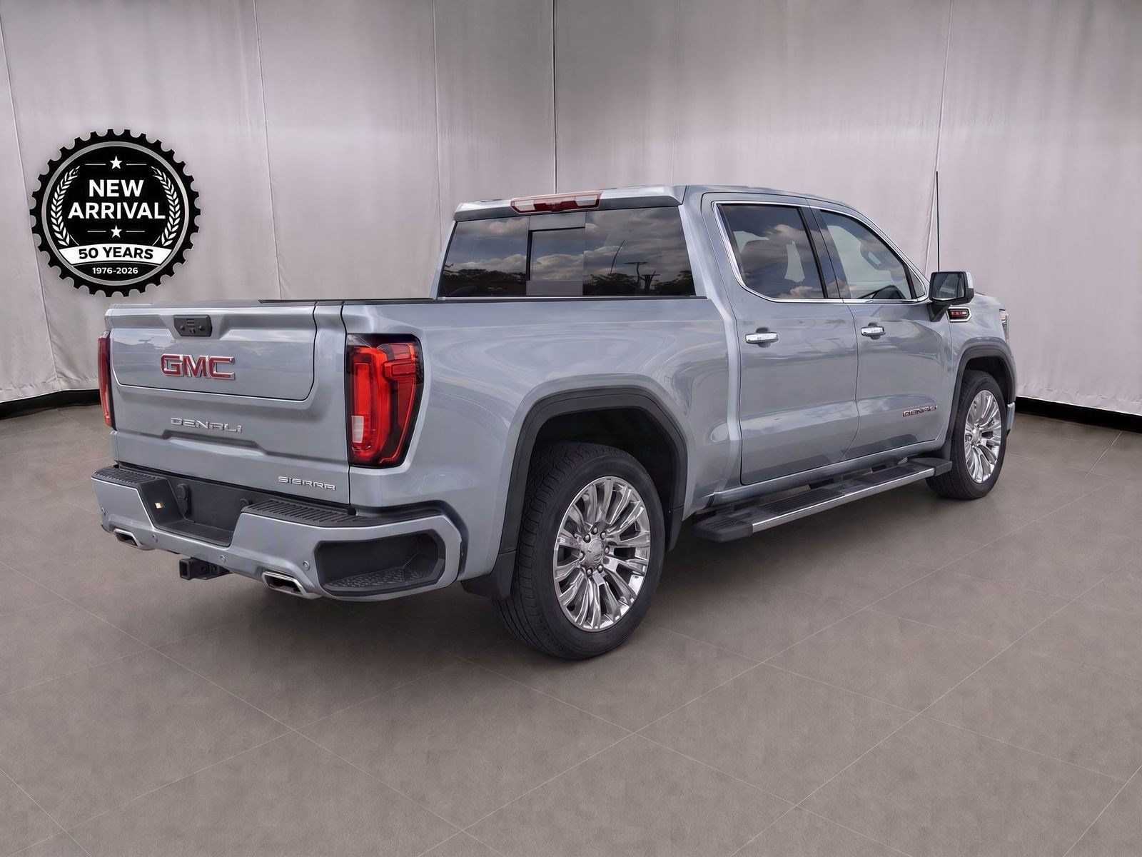 Used 2026 GMC Sierra 1500 Denali w/ Technology Package AWD/4WD image 3