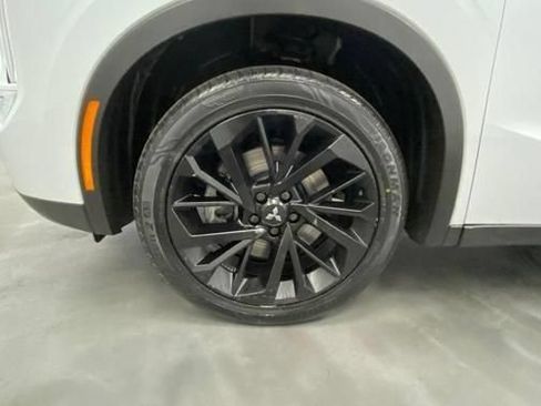 Used 2023 Mitsubishi Outlander SE Black Edition AWD/4WD image 20