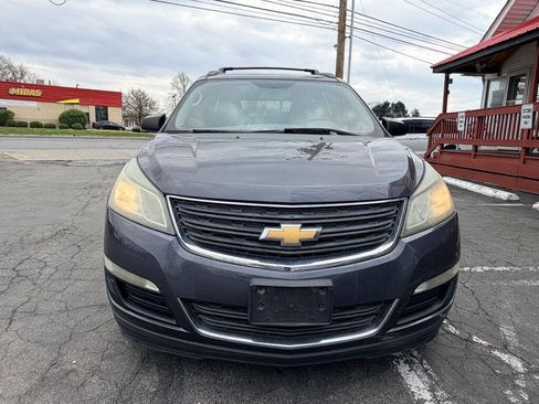 Used 2014 Chevrolet Traverse LS image 2