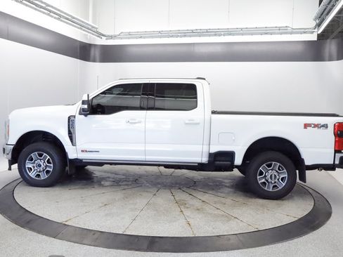 Used 2023 Ford F350 Lariat w/ Lariat Ultimate Package AWD/4WD image 2