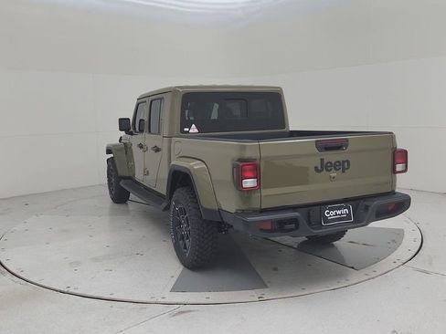 New 2025 Jeep Gladiator Sport image 12