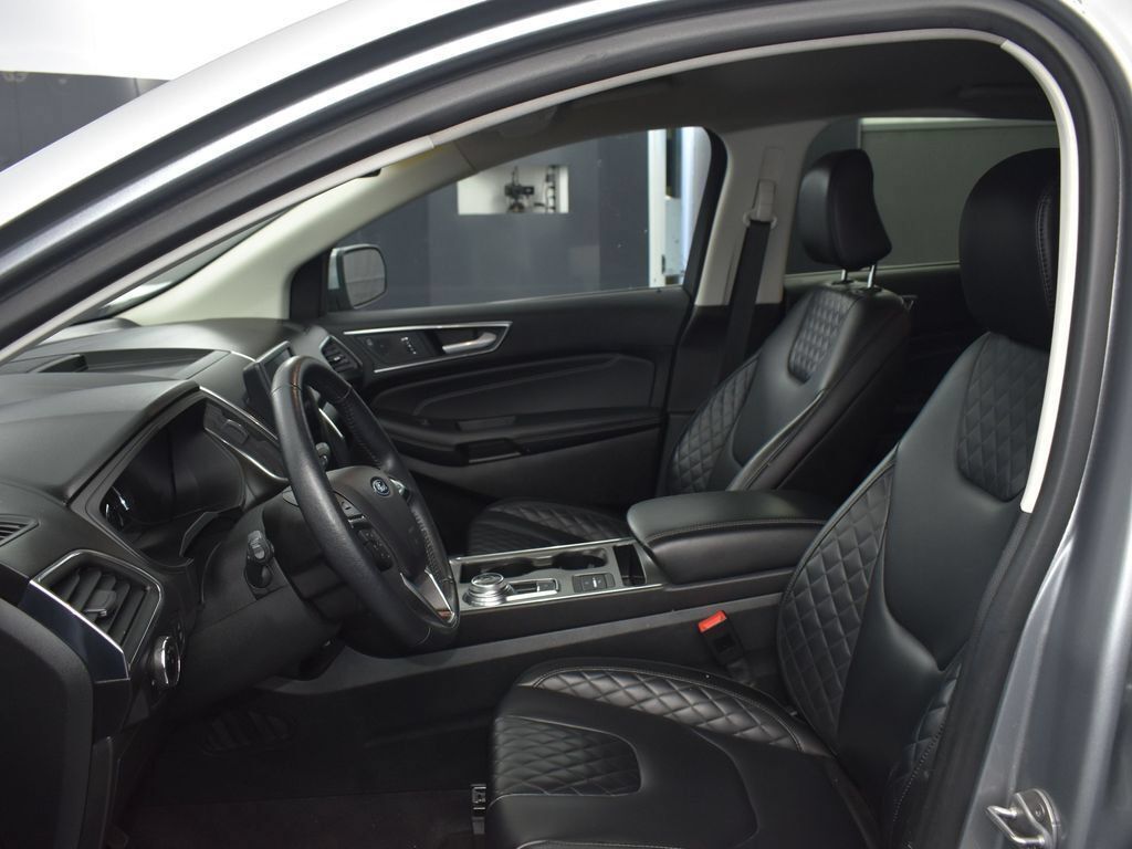 Used 2024 Ford Edge Titanium AWD/4WD image 11