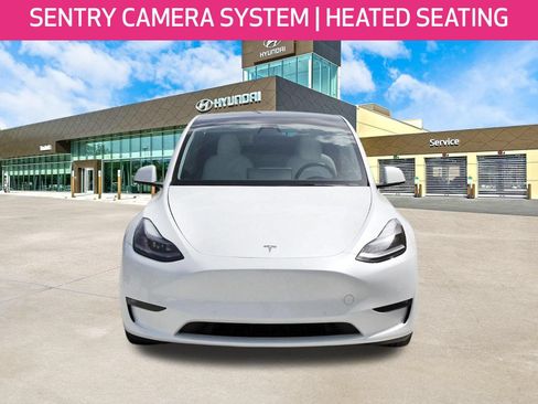 Used 2022 Tesla Model Y Performance AWD/4WD image 2