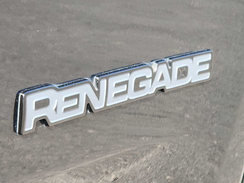 Used 2020 Jeep Renegade Altitude FWD image 11
