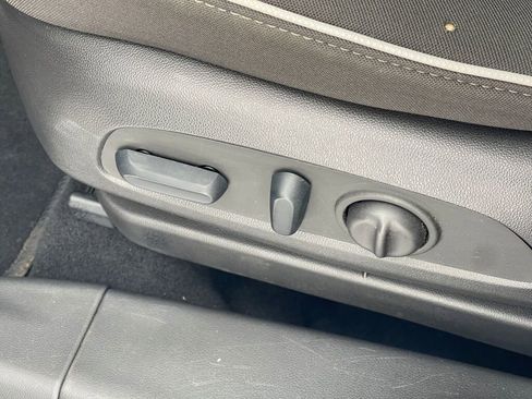 Used 2023 Chevrolet TrailBlazer LT image 12