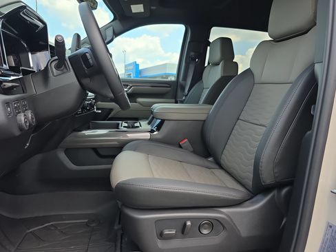 New 2026 Chevrolet Silverado 2500 ZR2 w/ LPO, Dark Essentials Package AWD/4WD image 10