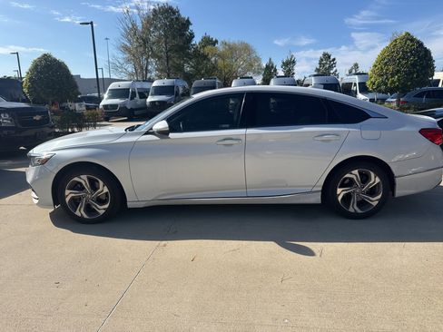 Used 2020 Honda Accord EX-L image 7