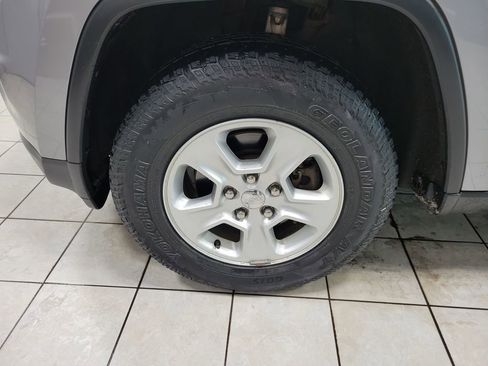 Used 2016 Jeep Grand Cherokee Laredo w/ Quick Order Package 23E image 55