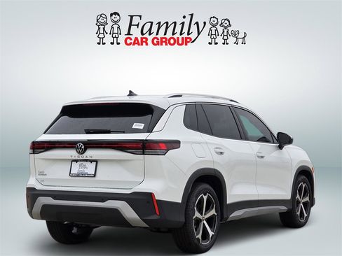 New 2026 Volkswagen Tiguan SE image 4