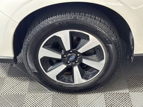 Used 2018 Subaru Forester 2.5i Premium image 12