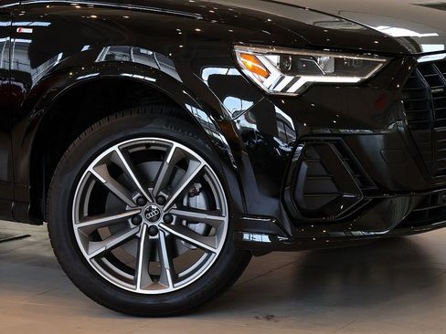 Used 2025 Audi Q3 2.0T Premium AWD/4WD image 9