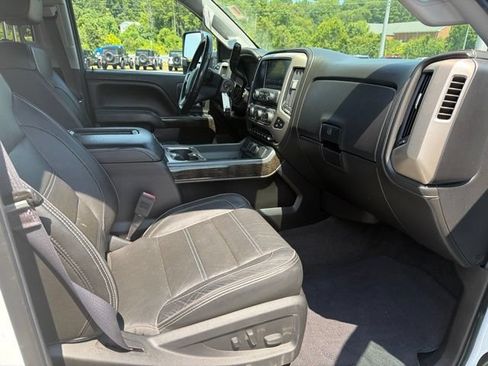 Used 2016 GMC Sierra 2500 Denali w/ Duramax Plus Package AWD/4WD image 3