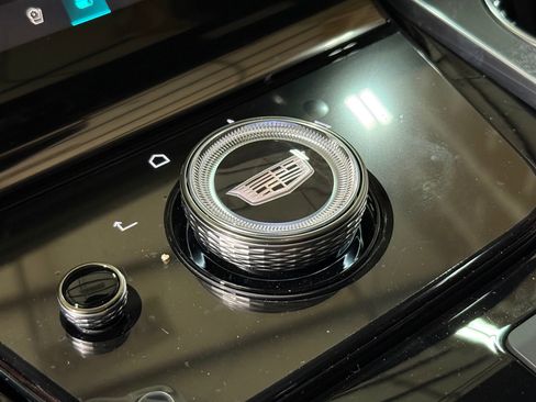 New 2026 Cadillac Escalade ESV Luxury w/ Touring Package image 37