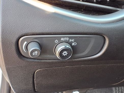 Used 2024 Chevrolet Malibu LT image 6