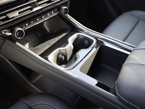 New 2026 Chevrolet Traverse LT w/ Driver Confidence Package image 23