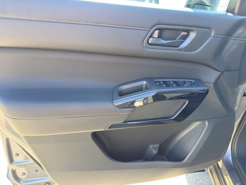 New 2026 Nissan Pathfinder SV image 13