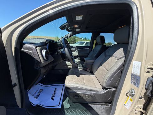 Used 2023 Chevrolet Colorado ZR2 w/ ZR2 Convenience Package III AWD/4WD image 3