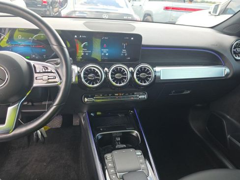 Used 2023 Mercedes-Benz EQB 300 4MATIC w/ Exclusive Package image 6