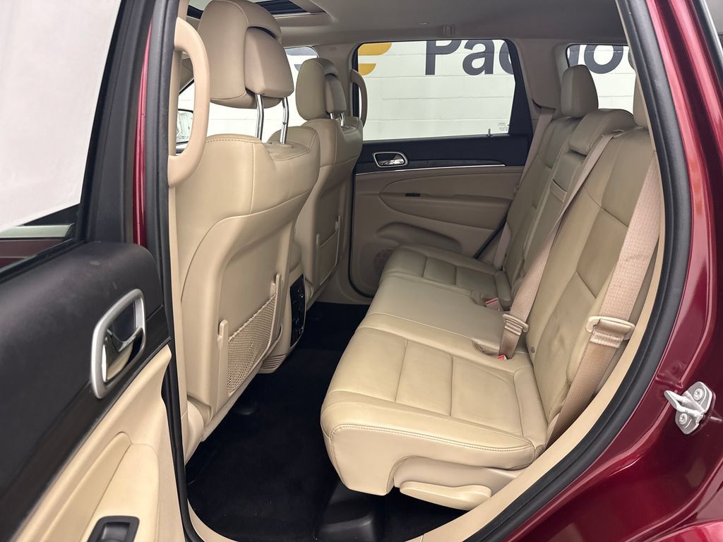 Used 2020 Jeep Grand Cherokee Limited AWD/4WD image 21