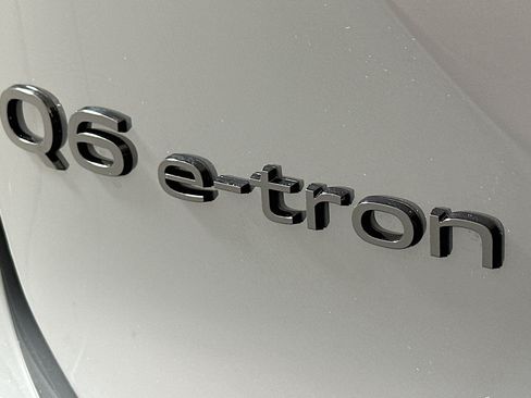 New 2027 Audi Q6 e-tron Premium AWD/4WD image 10