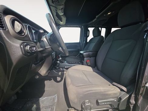 Used 2018 Jeep Wrangler Unlimited Sport S AWD/4WD image 9