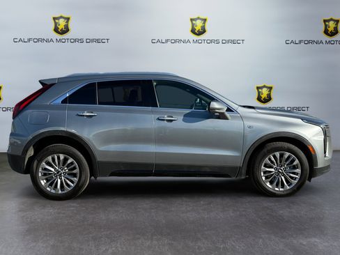 Used 2024 Cadillac XT4 Premium Luxury image 6