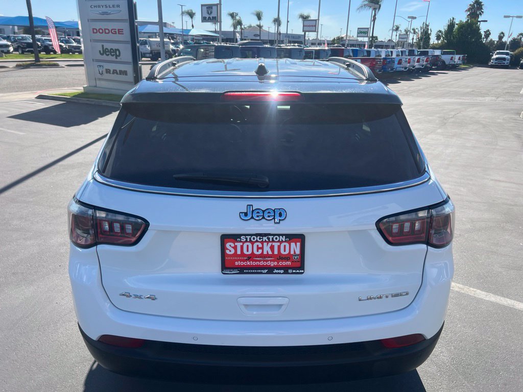 Used 2025 Jeep Compass Limited AWD/4WD image 11