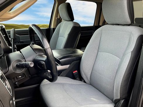 Used 2019 RAM 2500 Big Horn image 14