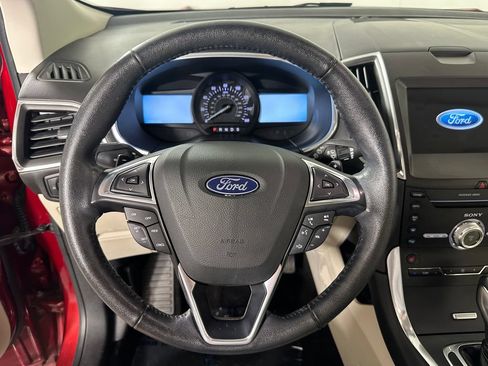 Used 2018 Ford Edge Titanium w/ Technology Package FWD image 23