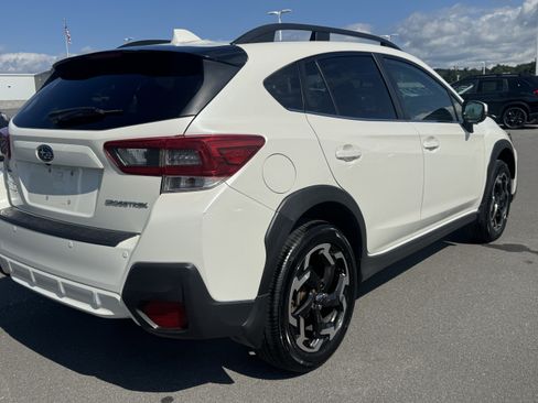 Certified 2021 Subaru Crosstrek 2.5i Limited w/ Moonroof Package 2 AWD/4WD image 3