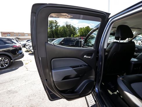 Used 2018 Chevrolet Colorado Z71 w/ Centennial Edition AWD/4WD image 11