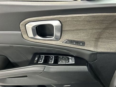 Certified 2023 Kia Sorento SX Prestige image 11