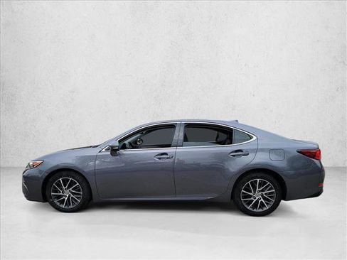 Used 2017 Lexus ES 350 w/ Luxury Package image 8