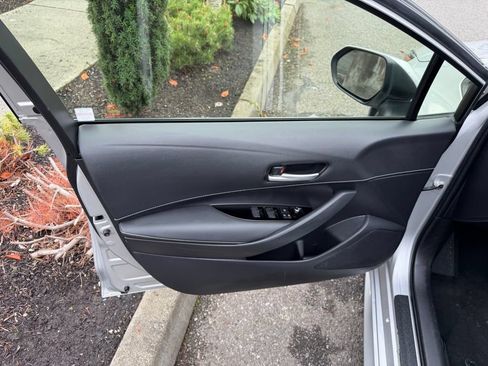 Used 2019 Toyota Corolla SE FWD image 11