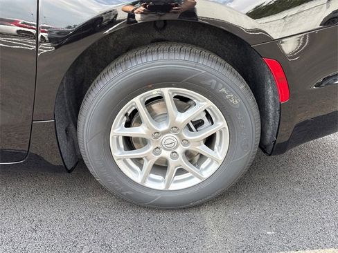 New 2025 Chrysler Pacifica Select image 5