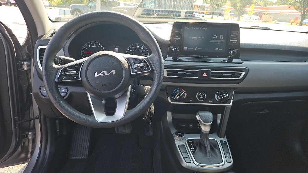 Used 2022 Kia Seltos LX AWD/4WD image 6